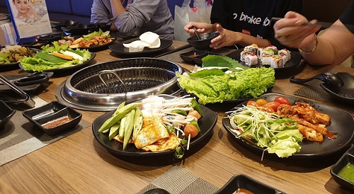 5-quan-buffet-thu-duc-luon-dong-nghit-khach-moi-ngay-5
